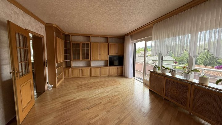 PREISREDUKTION!!! Großes EFH oder Mehrgenerationenwohnhaus mit Ausbaupotential im DG!