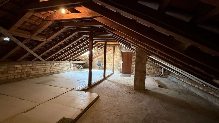 PREISREDUKTION!!! Großes EFH oder Mehrgenerationenwohnhaus mit Ausbaupotential im DG!