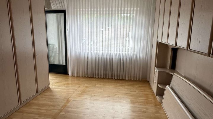 PREISREDUKTION!!! Großes EFH oder Mehrgenerationenwohnhaus mit Ausbaupotential im DG!