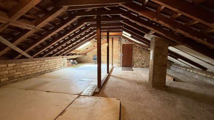 PREISREDUKTION!!! Großes EFH oder Mehrgenerationenwohnhaus mit Ausbaupotential im DG!