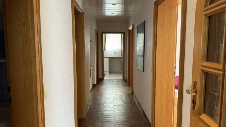 PREISREDUKTION!!! Großes EFH oder Mehrgenerationenwohnhaus mit Ausbaupotential im DG!