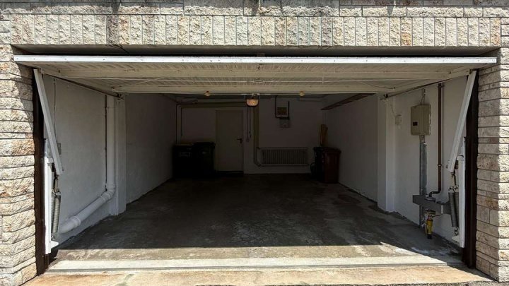 PREISREDUKTION!!! Großes EFH oder Mehrgenerationenwohnhaus mit Ausbaupotential im DG!