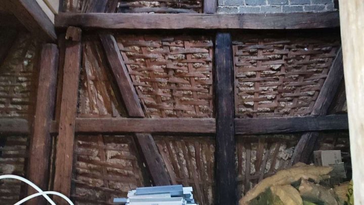 Haus mit Scheune und viel Potential für Handwerker!!!