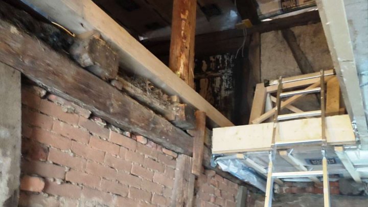 Haus mit Scheune und viel Potential für Handwerker!!!