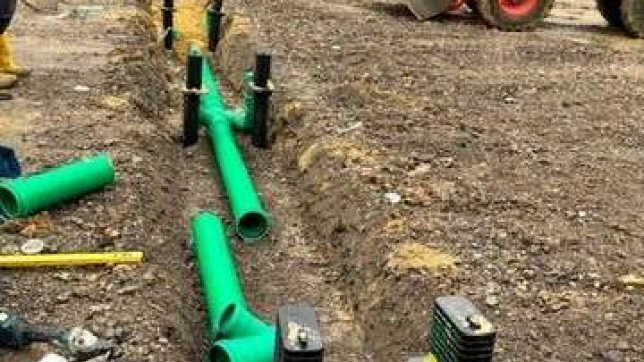 XL- und L-Garagen direkt an der A7, nähe Amazon McDonalds