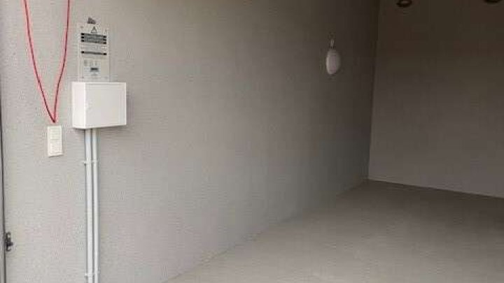 XL- und L-Garagen direkt an der A7, nähe Amazon McDonalds