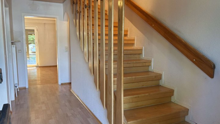 Zentral Wohnen mit Garten und Stellplatz