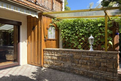 mit Abstellraum f. Gartenmöbel