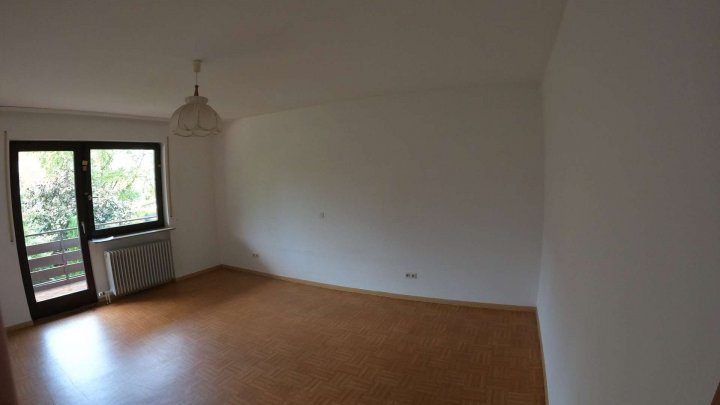 Doppelhaushälfte mit Garten und Garage – Ihr neues Zuhause wartet!