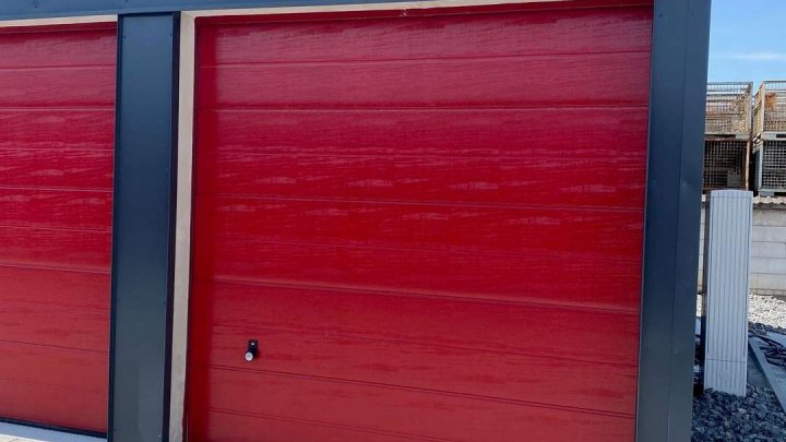 XL- und L-Garagen direkt an der A7, nähe Amazon McDonalds