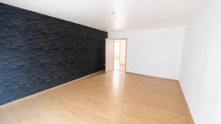 Attraktive 3-Zimmer-Wohnung mit großem Balkon, schöner Küche und Stellplatzoption