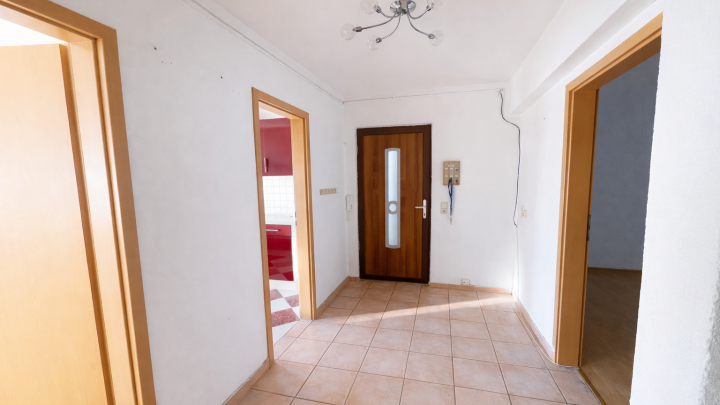 Attraktive 3-Zimmer-Wohnung mit großem Balkon, schöner Küche und Stellplatzoption