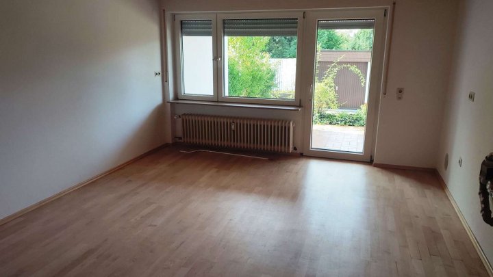 Ruhige, schöne 2,5 Zimmer Whg in Kieselbronn mit Terrasse