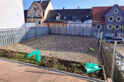 Terrasse auf den Garagen.