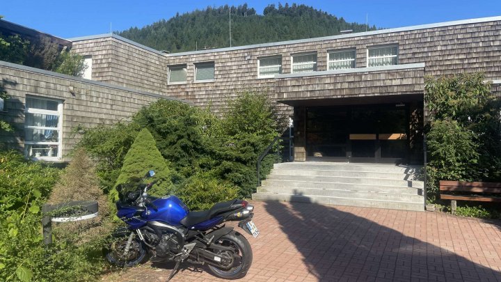 1,5 - Zi. Wohnung mit Schlafnische, Stellplatz u. Terrassen-Ausblick auf den Kurpark Bad Wildbad