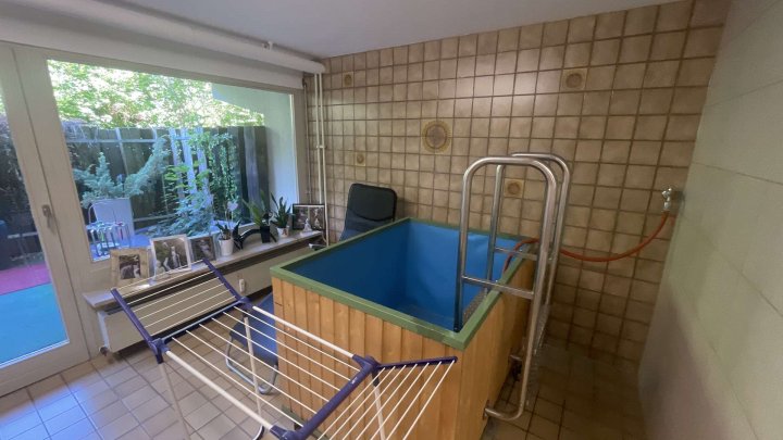 1,5 - Zi. Wohnung mit Schlafnische, Stellplatz u. Terrassen-Ausblick auf den Kurpark Bad Wildbad