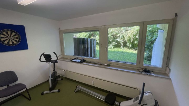 1,5 - Zi. Wohnung mit Schlafnische, Stellplatz u. Terrassen-Ausblick auf den Kurpark Bad Wildbad