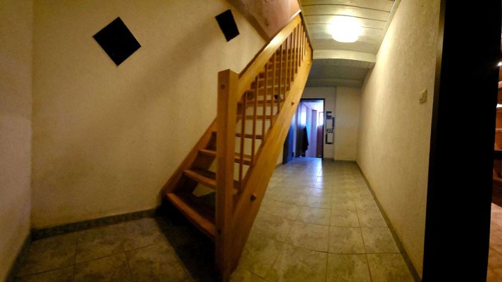 ***Gepflegtes Einfamilienhaus mit goßer Werkstatt/Garage zu verkaufen!***