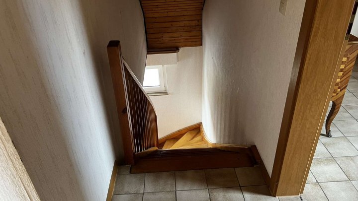 Rohdiamant benötigt Feinschliff! Haus mit schönem Grundstück und großer Hofeinfahrt im Hagenschieß.