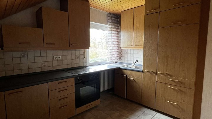 Rohdiamant benötigt Feinschliff! Haus mit schönem Grundstück und großer Hofeinfahrt im Hagenschieß.