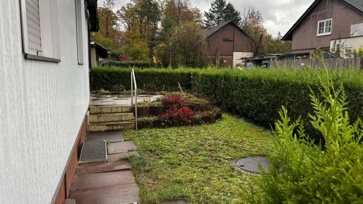 Rohdiamant benötigt Feinschliff! Haus mit schönem Grundstück und großer Hofeinfahrt im Hagenschieß.