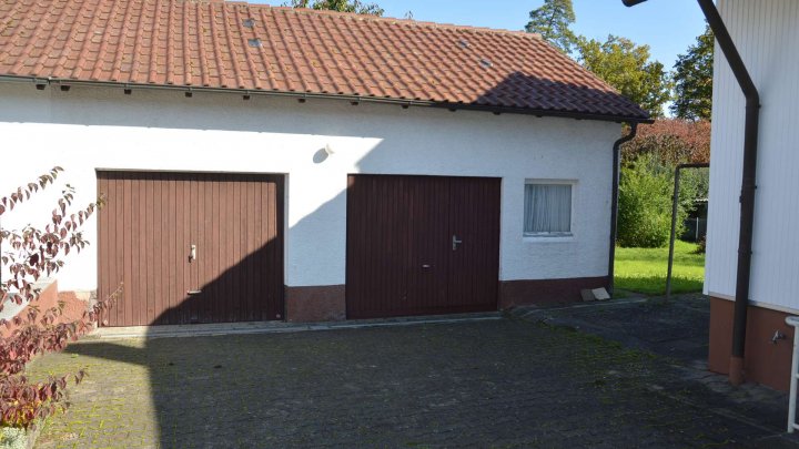 Rohdiamant benötigt Feinschliff! Haus mit schönem Grundstück und großer Hofeinfahrt im Hagenschieß.