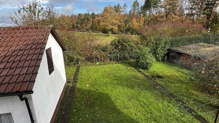 Rohdiamant benötigt Feinschliff! Haus mit schönem Grundstück und großer Hofeinfahrt im Hagenschieß.
