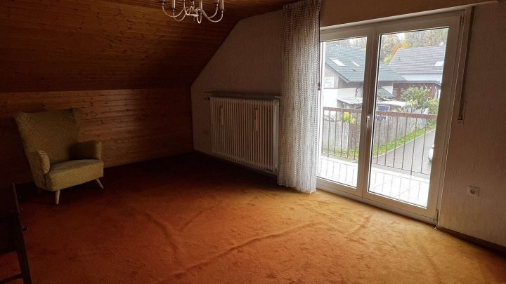 Rohdiamant benötigt Feinschliff! Haus mit schönem Grundstück und großer Hofeinfahrt im Hagenschieß.