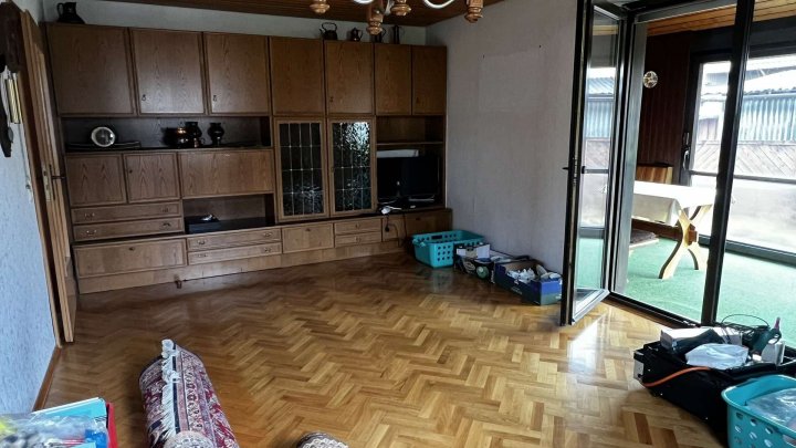 Rohdiamant benötigt Feinschliff! Haus mit schönem Grundstück und großer Hofeinfahrt im Hagenschieß.