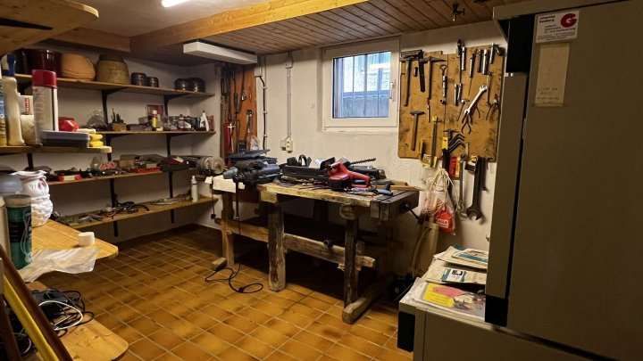 Rohdiamant benötigt Feinschliff! Haus mit schönem Grundstück und großer Hofeinfahrt im Hagenschieß.