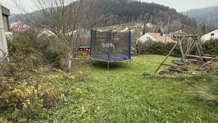 BESICHTIGUNG MÖGLICH, Versteigerung am 02.12.2025, Zweifamilienhaus, PROVISIONSFREI!