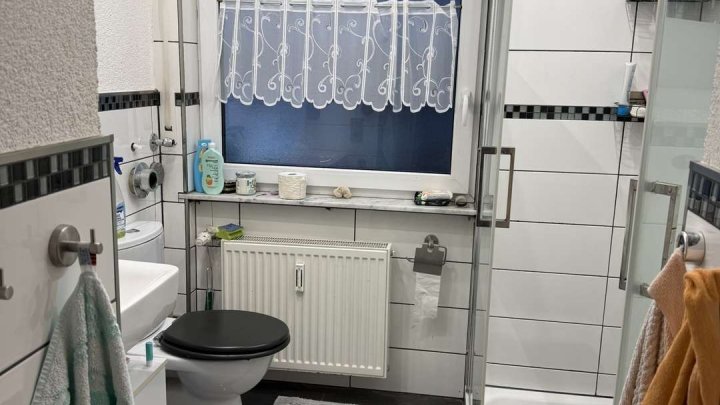 BESICHTIGUNG MÖGLICH, Versteigerung am 02.12.2025, Zweifamilienhaus, PROVISIONSFREI!