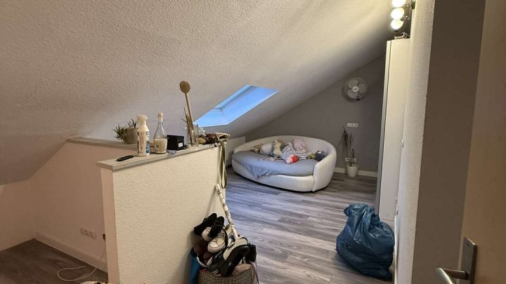 BESICHTIGUNG MÖGLICH, Versteigerung am 02.12.2025, Zweifamilienhaus, PROVISIONSFREI!