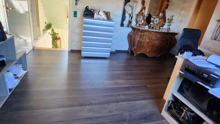 Mehrgenerationenhaus der Träume mit gut vermieteter Gewerbeeinheit!