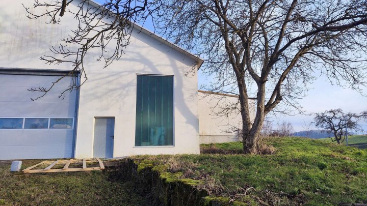 Gewerbehalle mit Nebengebäude und Stallung bei Künzelsau!