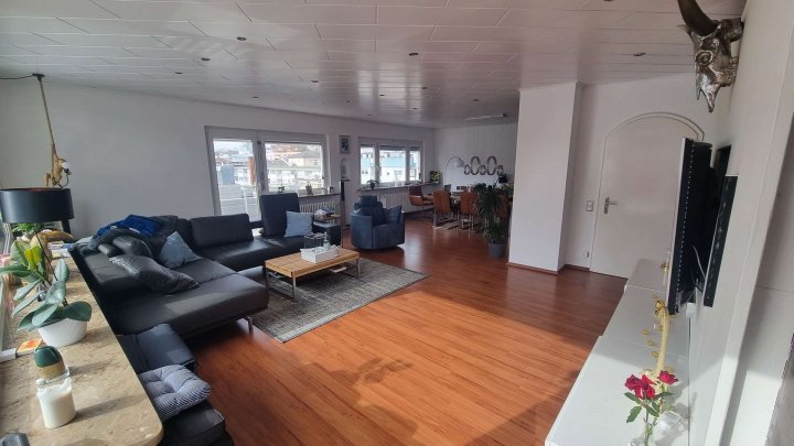 Großzügige 4 Zimmer-Wohnung in Pforzheim zu vermieten!