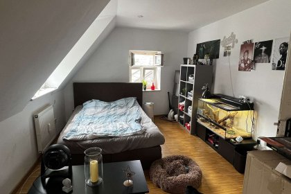 Schlafzimmer (2)