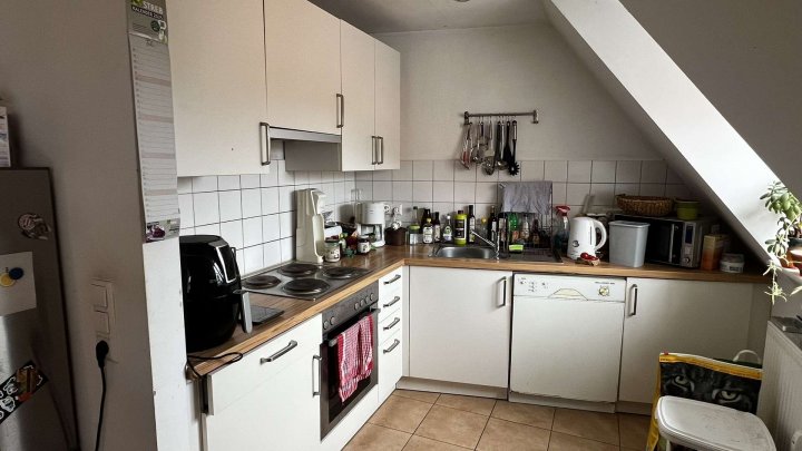 74 qm Gewölbekeller mit 2-Zimmer DG-Whg in Stein zu verkaufen!