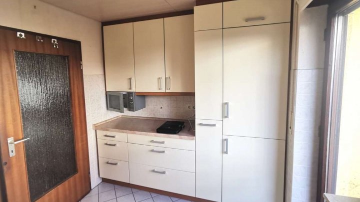 Helle ETW in zentraler, ruhiger Lage mit EBK und Garage