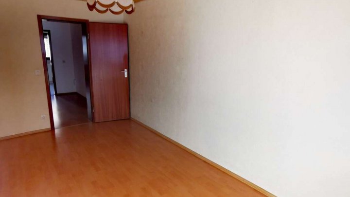 Helle ETW in zentraler, ruhiger Lage mit EBK und Garage