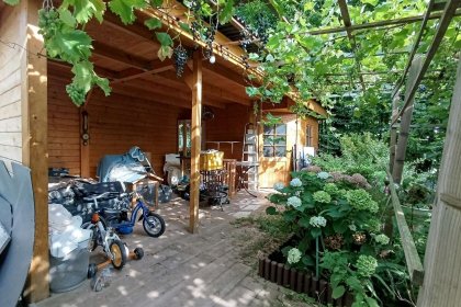 Gartenhäuschen und Sauna