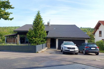 Frontansicht Straße