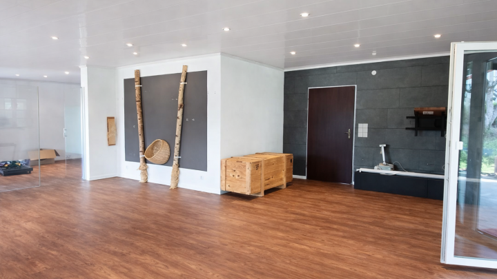 Einmalige Gelegenheit: Mehrfamilienhaus mit 4 Garagen, Werkstatt, Sauna & Garten