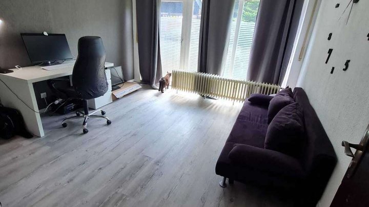 Einmalige Gelegenheit: Mehrfamilienhaus mit 4 Garagen, Werkstatt, Sauna & Garten