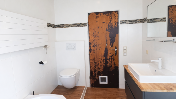 Einmalige Gelegenheit: Mehrfamilienhaus mit 4 Garagen, Werkstatt, Sauna & Garten