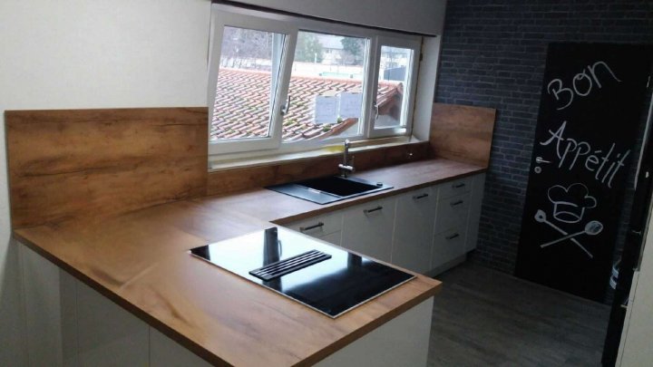 großes Haus mit 3 Einheiten mit weitläufigem Grundstück und zahlreichen Nutzungsmöglichkeiten