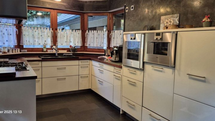 Für Naturliebhaber, freistehendes Haus in herrlicher Lage mitten im Wald. Fast autark