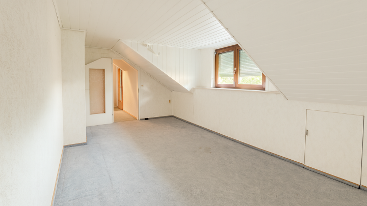 Raum für Ideen: Doppelhaushälfte mit Bauplatz, großem Garten und Garage