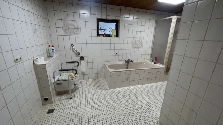 Raum für Ideen: Doppelhaushälfte mit Bauplatz, großem Garten und Garage