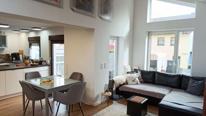 provisionsfrei ** sofort bezugsfertig ** komplett renoviertes Haus für die Familie